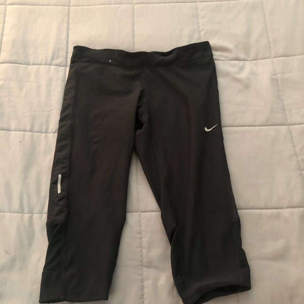 Crop Nike Leggings